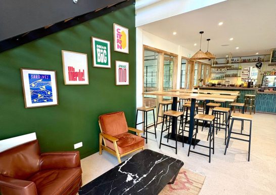 Image Doublage et cloisons – Centre de Padel Le Lob à Ploemeur (56)